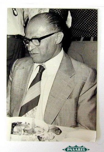 Pasarel Seven Original Photos Of Late Israeli Prime Minister Menachem   5030903 342x500 