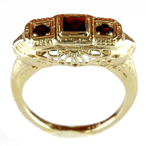 Pasarel - 14k Yellow Gold & Garnet Ring.