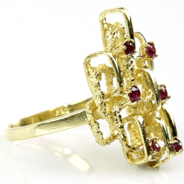 Pasarel - Vintage 18k Yellow Gold Ruby Ring.