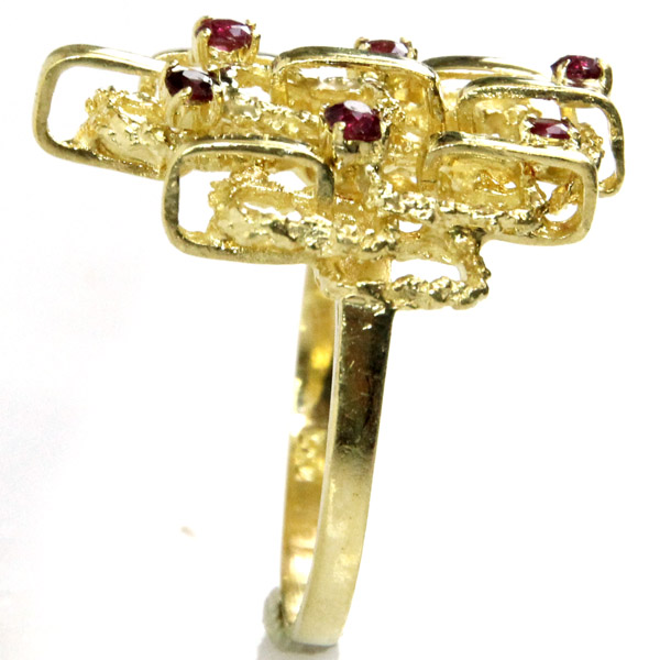 Pasarel - Vintage 18k Yellow Gold Ruby Ring.